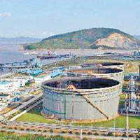 中國的戰略石油儲備未達「安全線」。圖為山東黃島的石油儲備基地。