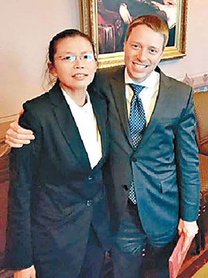 李凈瑜（左）到白宮與波廷格會面。（互聯網圖片）