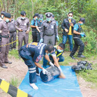 警員在兇案現場調查。（互聯網圖片）