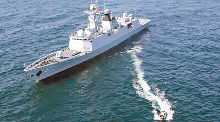 柳州號導彈護衞艦參與搜救。（互聯網圖片）