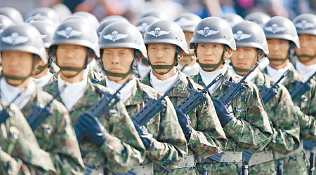 報道指愈來愈多日本自衞隊員娶中國女子為妻。