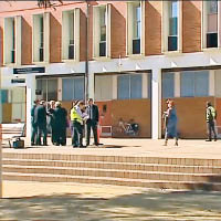 校園爆出針對亞裔學生的襲擊案。（電視畫面）