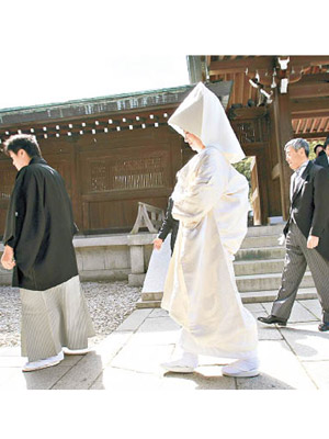 在日式的婚禮中，新娘會穿上白色的傳統禮服。（資料圖片）