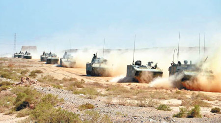 第76集團軍裝甲部隊進行遠程演練。（互聯網圖片）