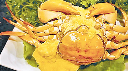 餐館老闆指黃油蟹價值不菲，蟹麵的售價已不算貴。（互聯網圖片）