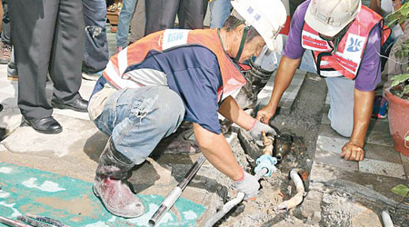 台北市政府將全面更換鉛水管。（互聯網圖片）