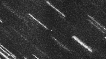 小行星2012 TC4在地球近距離掠過。（美聯社圖片）
