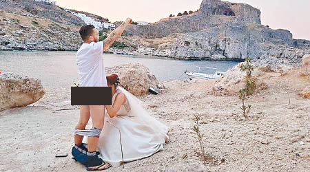 「口交婚紗照」在社交網瘋傳。（互聯網圖片）