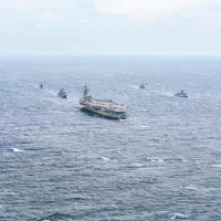 因應朝鮮半島局勢，美國與南韓舉行海上聯合軍演。（美國海軍圖片）