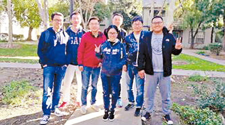 中國七名學者早前宣布在加州大學成立中共黨支部。