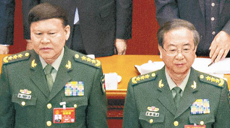 張陽（左）今年三月與房峰輝（右）一起出席全國人大會議。