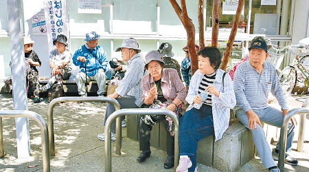 日本社會愈來愈多長者。（資料圖片）