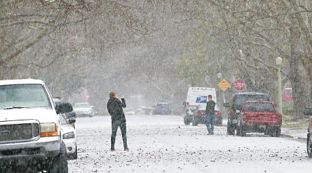 加州迎來暴風雪，當局呼籲民眾做好準備。（美聯社圖片）