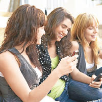 使用社交網手機程式，已成為不少人的日常習慣。
