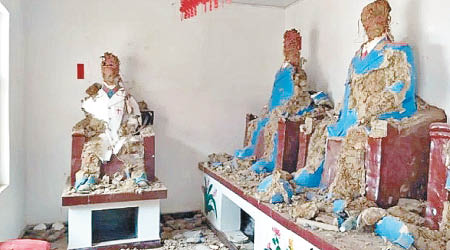 圖：毛澤東及十大元帥塑像被嚴重破壞。（互聯網圖片）
