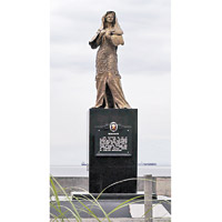 原本矗立在馬尼拉的「慰安婦」塑像。（美聯社圖片）