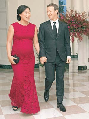 朱克伯格（右）的妻子Priscilla Chan（左）為華人。