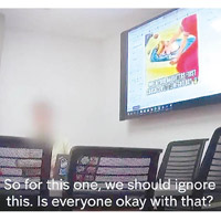 英國電視台派出臥底記者混入Fb中心受訓，導師展示虐嬰個案。（電視畫面）