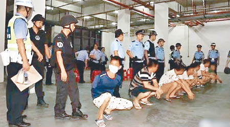 廣西警方在行動中拘獲多人。（互聯網圖片）