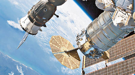 俄方將停止協助運送美國太空人前往國際太空站。（美聯社圖片）