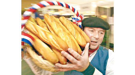 長棍麵包已漸漸被機器生產的麵包取代。