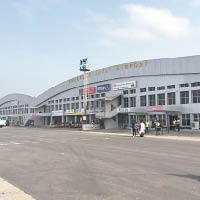 塞拉利昂總統比奧認為，應取消興建新機場的項目。圖為該國的隆吉機場。（互聯網圖片）