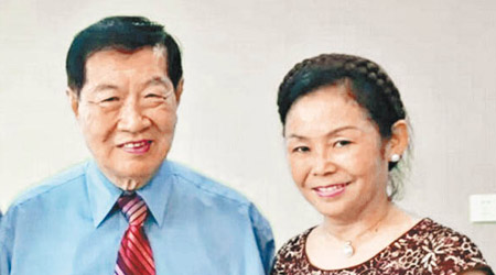 李昌鈺（左）下月將迎娶蔣霞萍（右）。