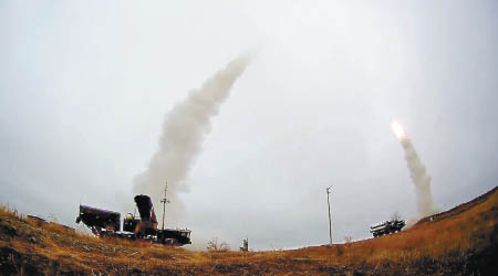 俄羅斯試射S400防空導彈。
