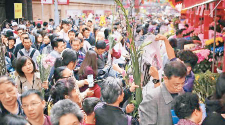 廣州<br>廣州花市逼滿民眾，非常熱鬧。（互聯網圖片）