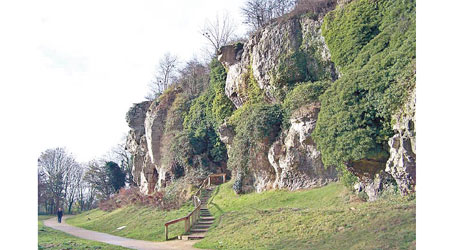 克雷斯韋爾懸崖以洞穴壁畫聞名。