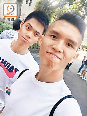 港人Nari（圖左）稱，台灣的同性戀者待遇較佳。（受訪者提供）