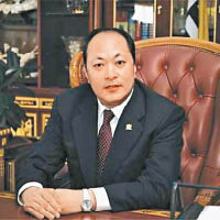 天獅集團董事長李金元擁有華堂。