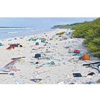 每年都有數百萬噸塑膠流入海洋。