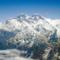 珠穆朗瑪峰為世上最高山峰。