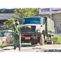 圖為與事故同型號的運兵車。