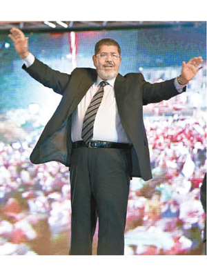穆爾西是埃及首位民選總統。