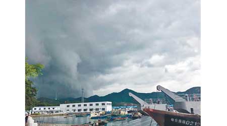 廣東江門烏雲密布。（互聯網圖片）