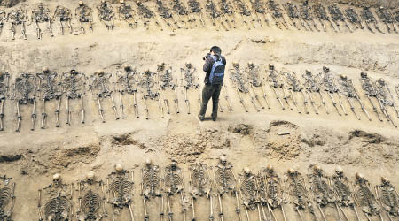 吉林遼原礦工墓陳列館展出的日軍侵華死難者骸骨。