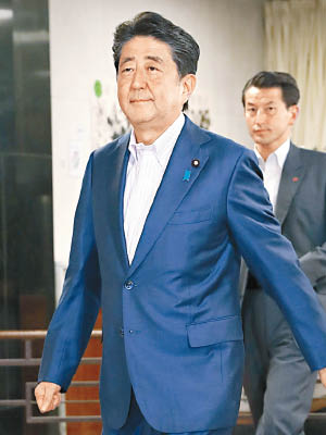 安倍晉三（左）對改選結果感滿意。