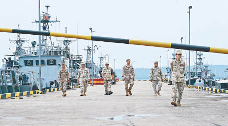 柬埔寨軍方日前開放海軍基地參觀。