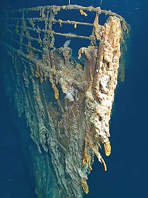團隊參觀了鐵達尼號殘骸。