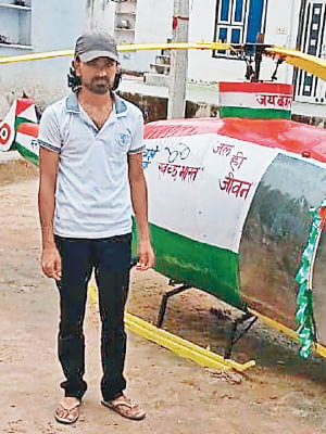古爾賈爾終於一圓自製直升機的夢想。