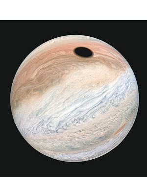 NASA公布絢麗的木星日偏食影像。
