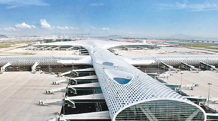 深圳機場旅客量將突破五百萬人次。