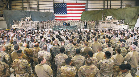 特朗普首訪阿富汗巴格拉姆空軍基地。