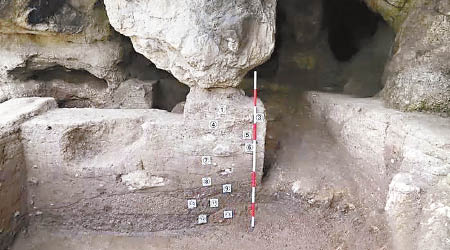 古人類利用疥疙洞過程劃分為三個階段。
