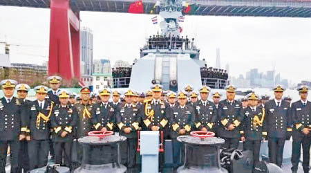 孟加拉海軍人員赴華接收軍艦。