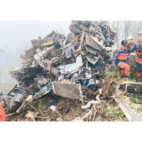 台灣陸軍黑鷹直升機空難，造成八死五傷。