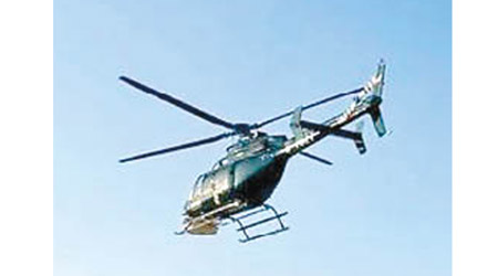 執法部門利用直升機查獲「黑廣播」電台。