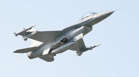 台軍方將改裝升級F16戰機。